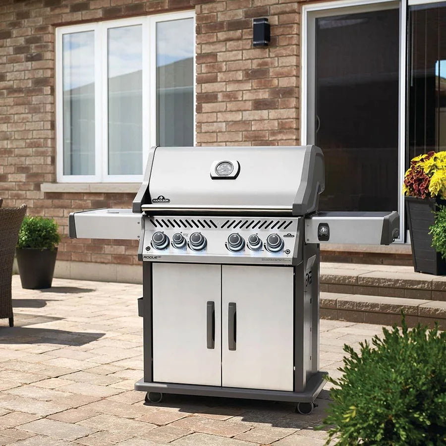 GRILL BIGGER. GO Rogue® PRO Series