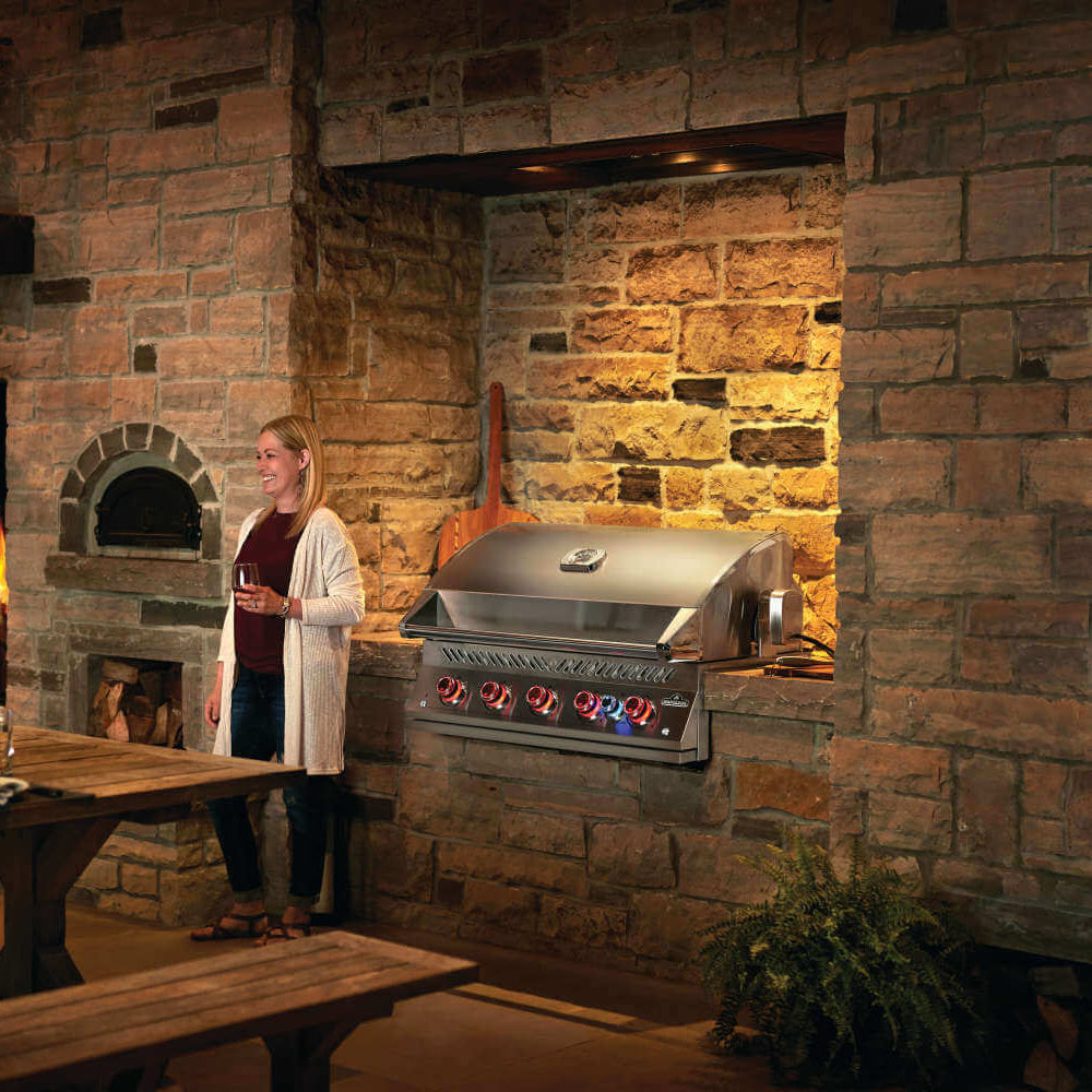 Napoleon Built-In 700 Series 38-inch Gas Grill with Rear Infrared Burner (NATURAL GAS)