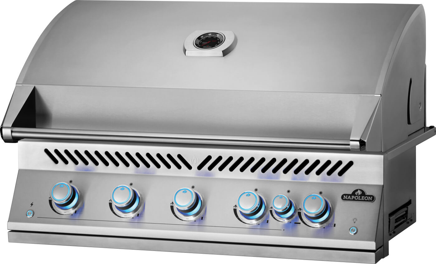 Napoleon Built-In 700 Series 38-inch Gas Grill with Rear Infrared Burner (NATURAL GAS)