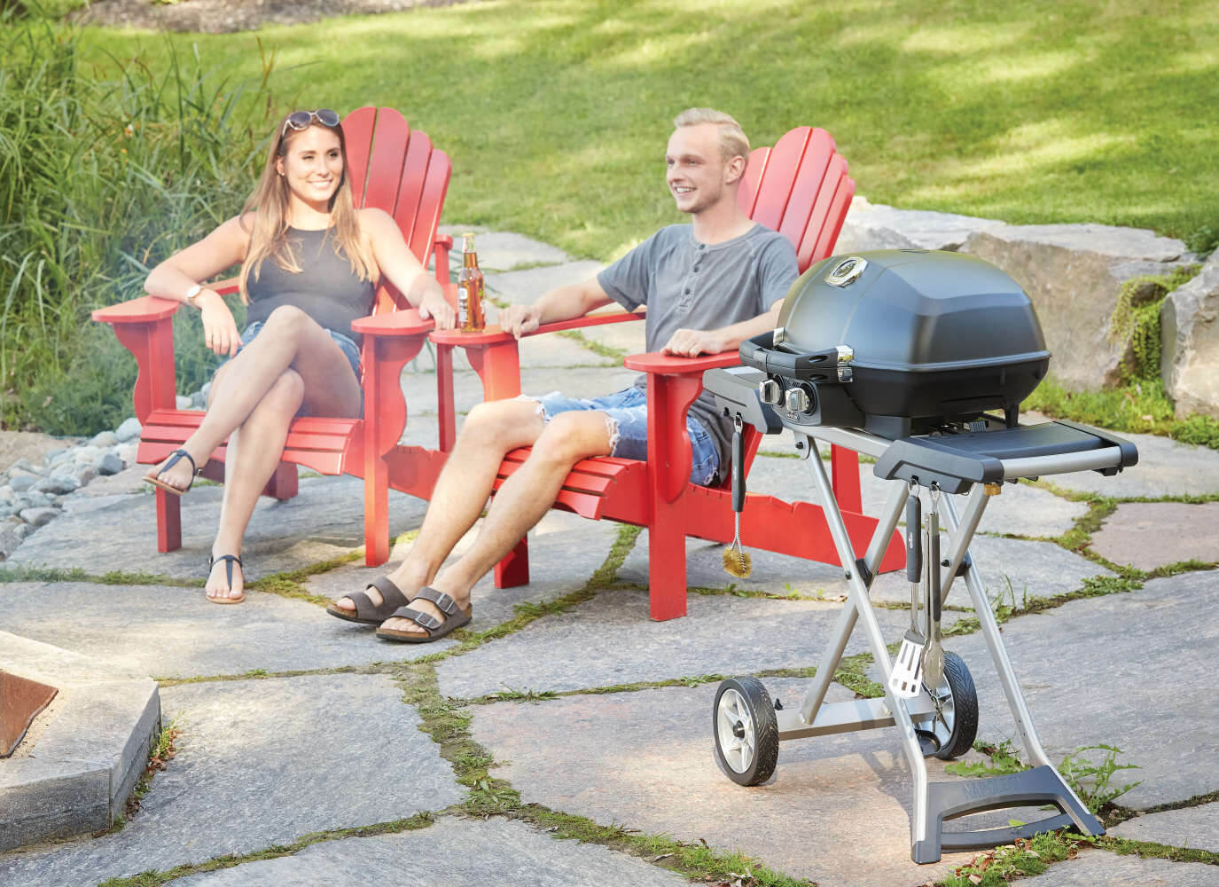 Napoleon TravelQ® PRO 285 with Scissor Cart , Propane